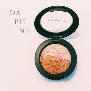 NEW! MAC Eyeshadow (Mineralize)